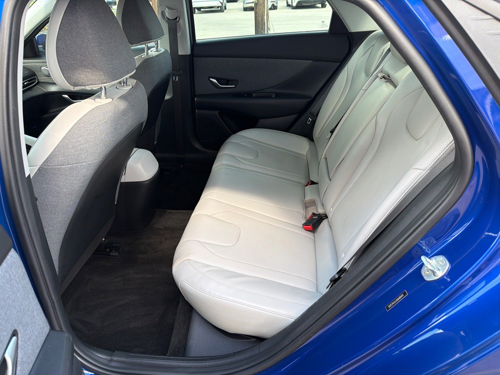 2021 Hyundai Elantra Image 13