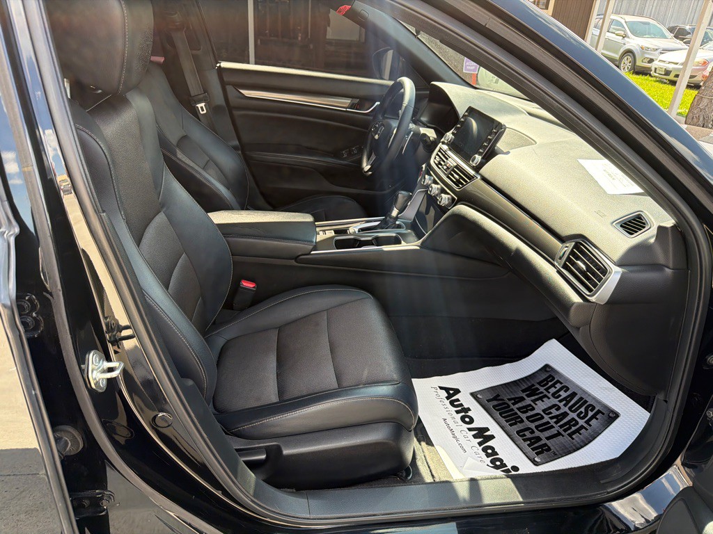 2018 Honda Accord Image 15