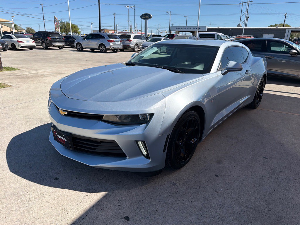 2017 Chevrolet Camaro Image 3