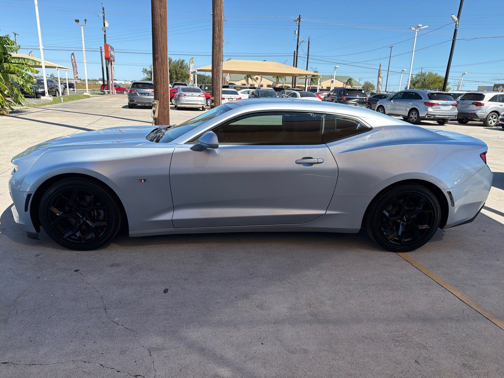 2017 Chevrolet Camaro Image 4