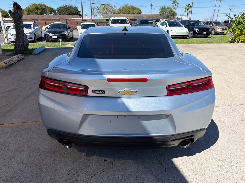 2017 Chevrolet Camaro Image 6