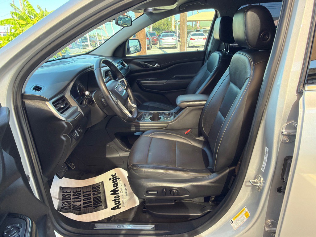 2020 GMC Acadia Image 12