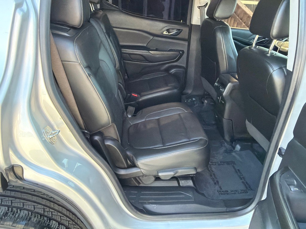 2020 GMC Acadia Image 15