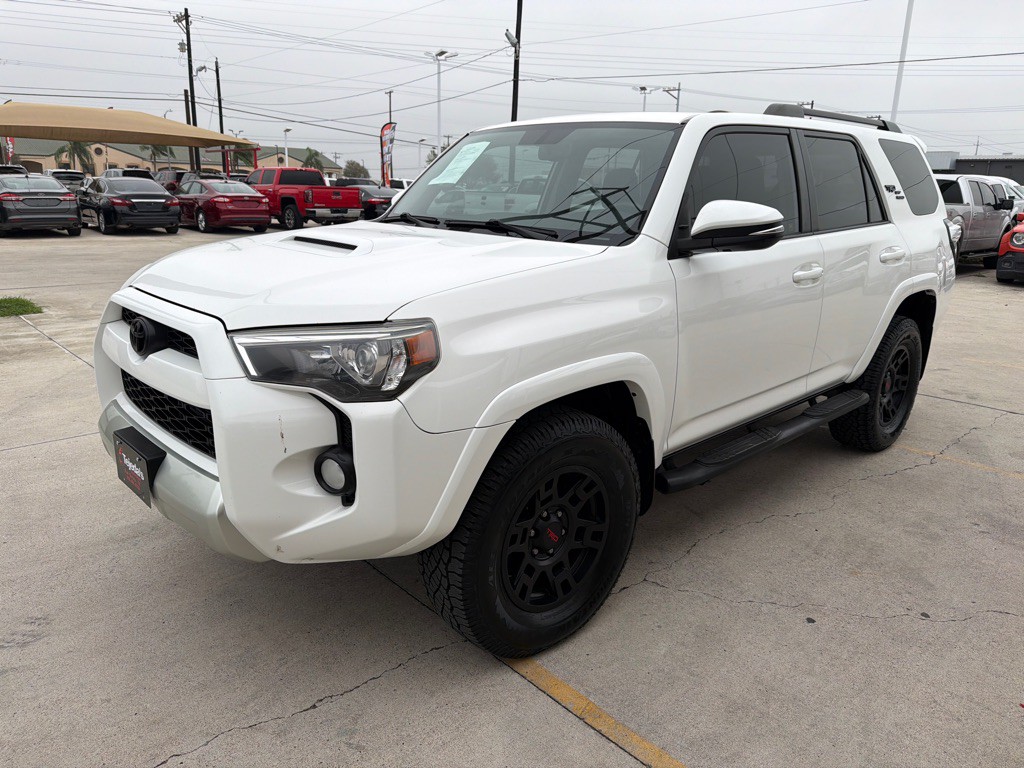 2019 Toyota 4Runner Image 3