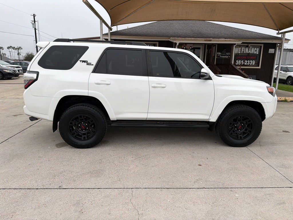 2019 Toyota 4Runner Image 8
