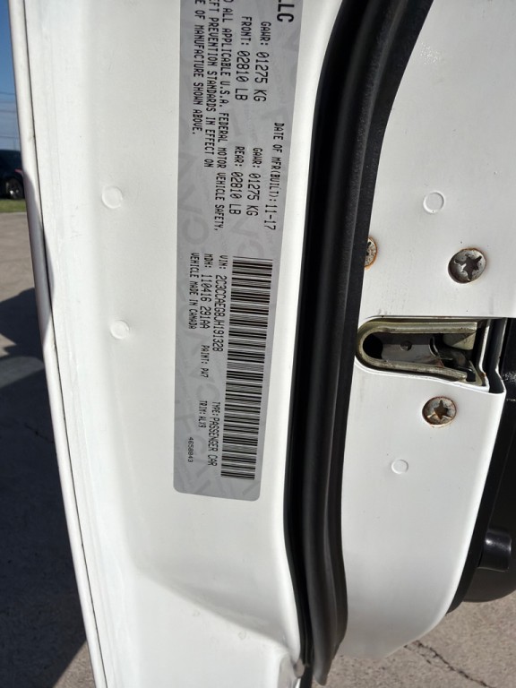 2018 Chrysler 300 Image 9