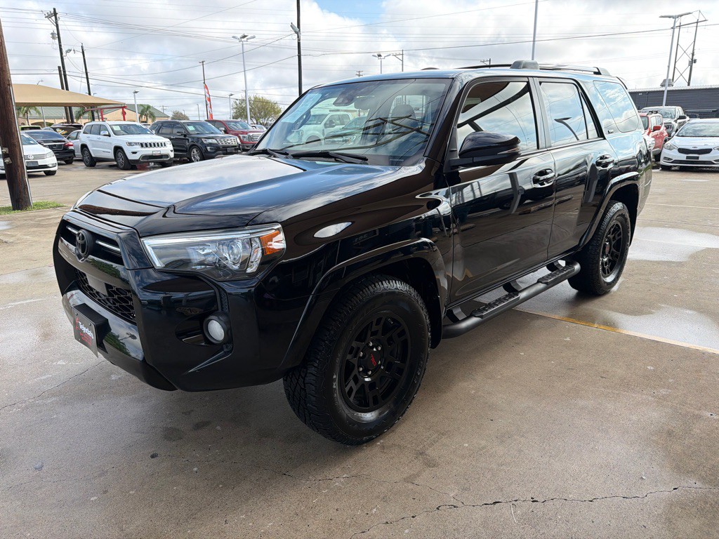 2020 Toyota 4Runner Image 3
