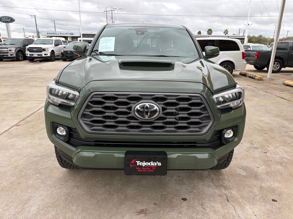 2022 Toyota Tacoma Image 2