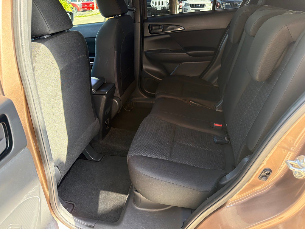 2018 Mitsubishi Eclipse Image 13