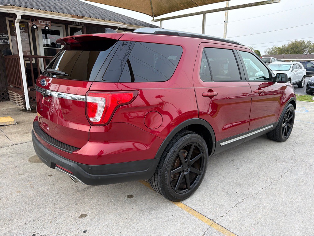 2018 Ford Explorer Image 8