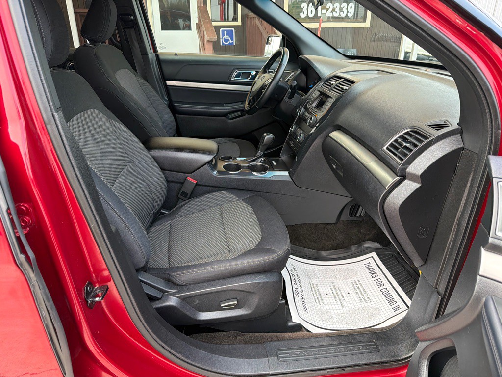 2018 Ford Explorer Image 17