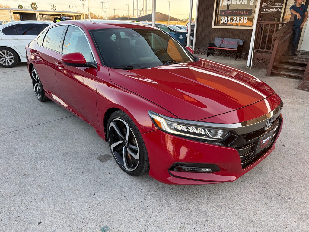 2019 Honda Accord Image 1