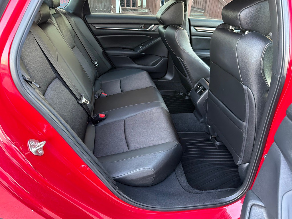 2019 Honda Accord Image 10