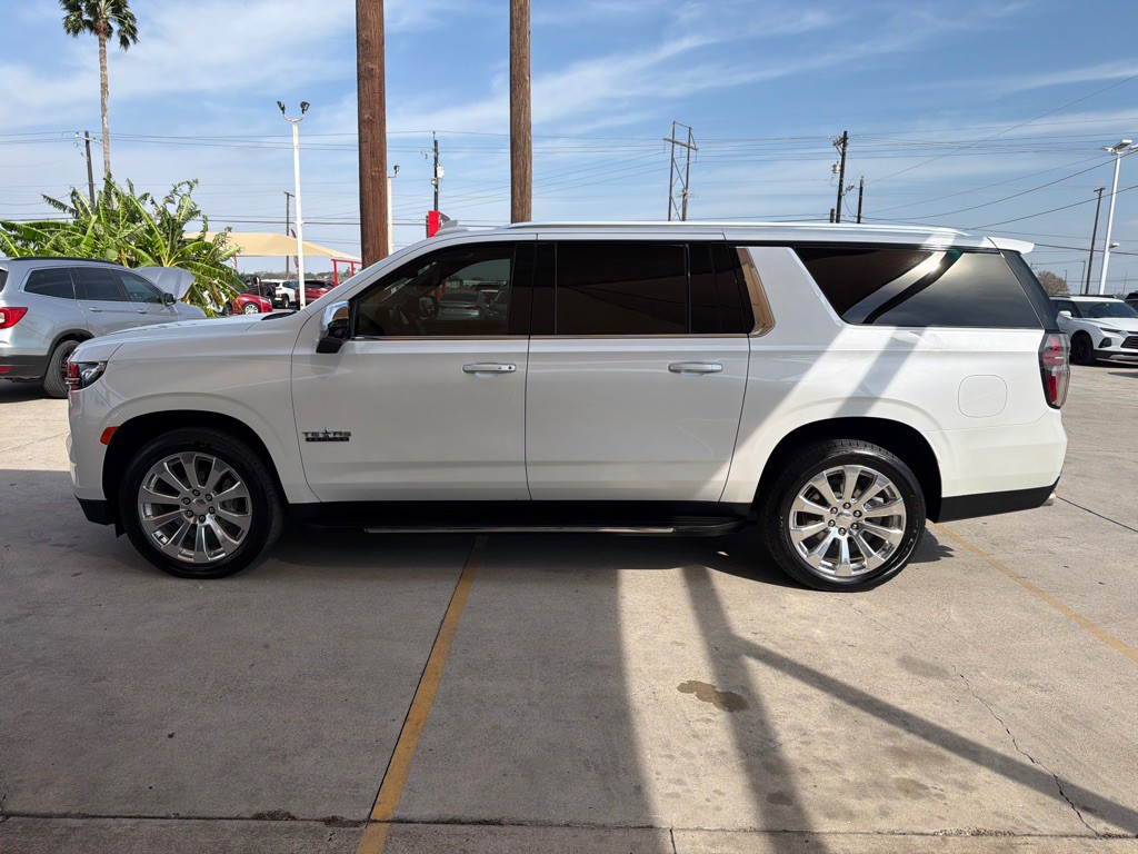 2023 Chevrolet Suburban Image 4