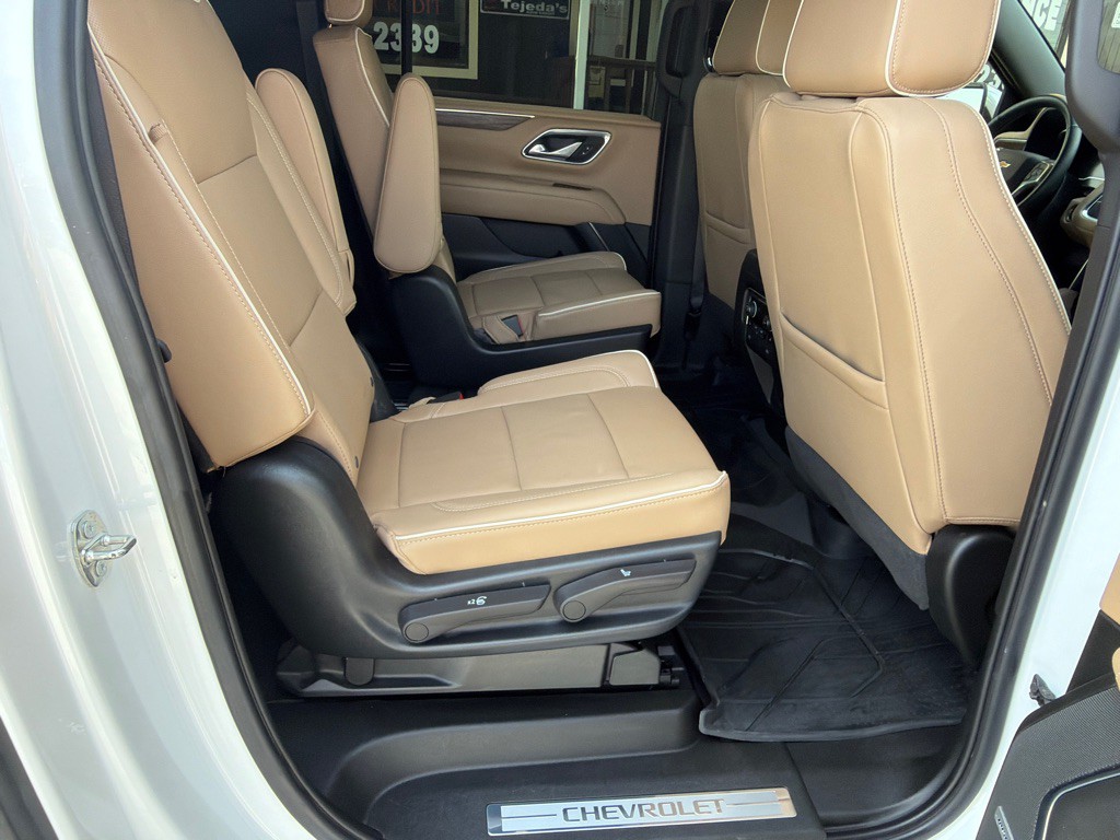 2023 Chevrolet Suburban Image 14