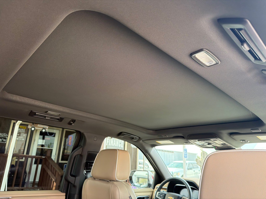 2023 Chevrolet Suburban Image 15