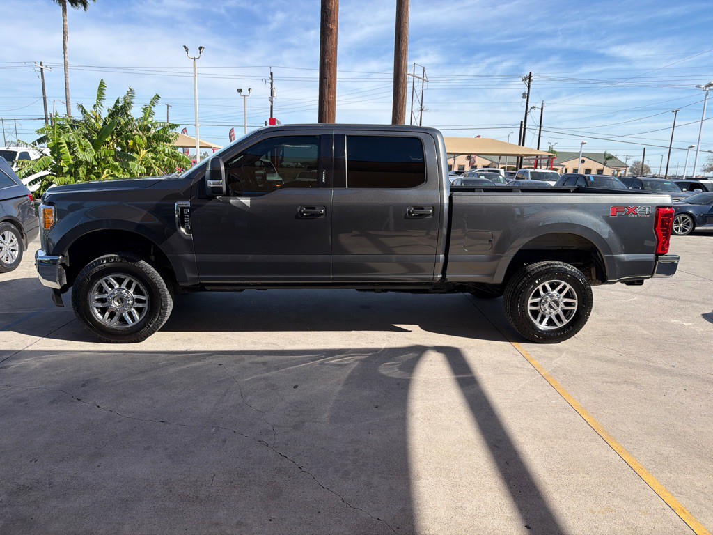 2017 Ford F-250 Image 4