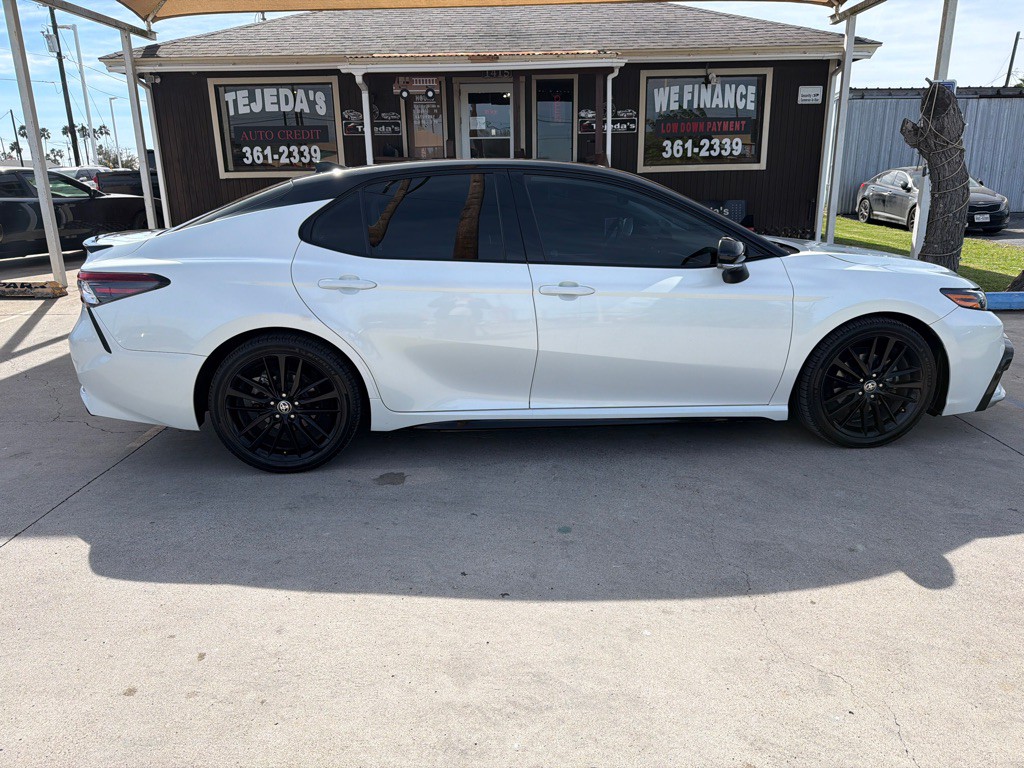 2021 Toyota Camry Image 8