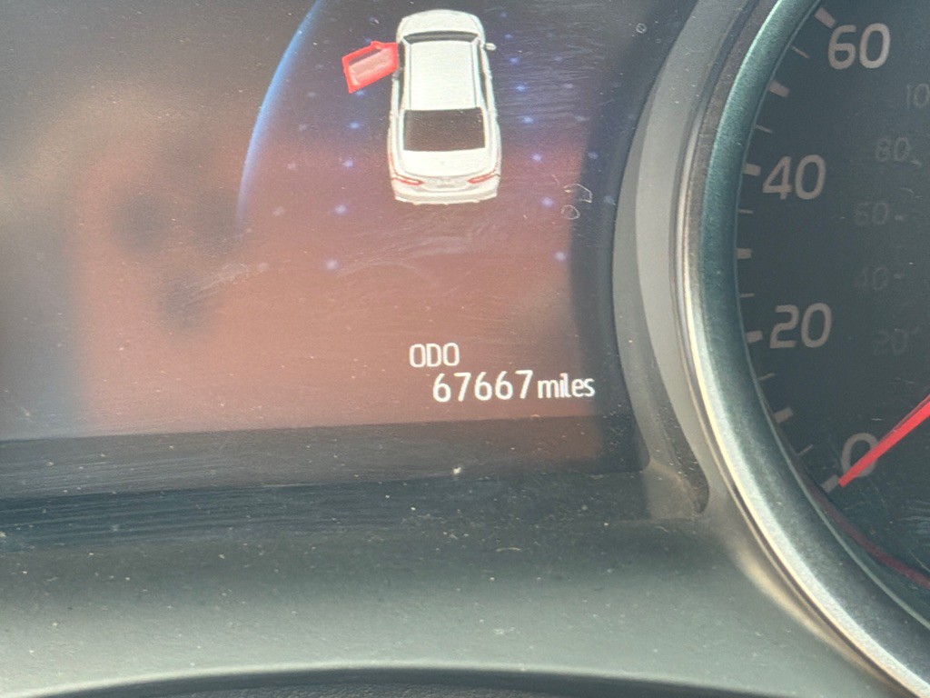 2021 Toyota Camry Image 10