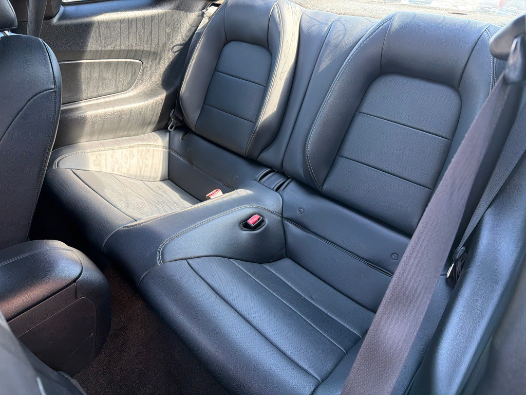 2017 Ford Mustang Image 12