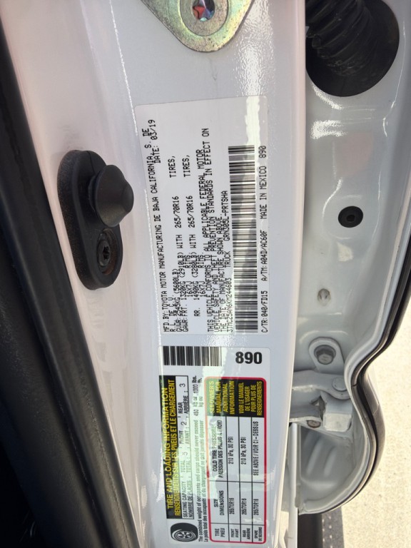 2019 Toyota Tacoma Image 9