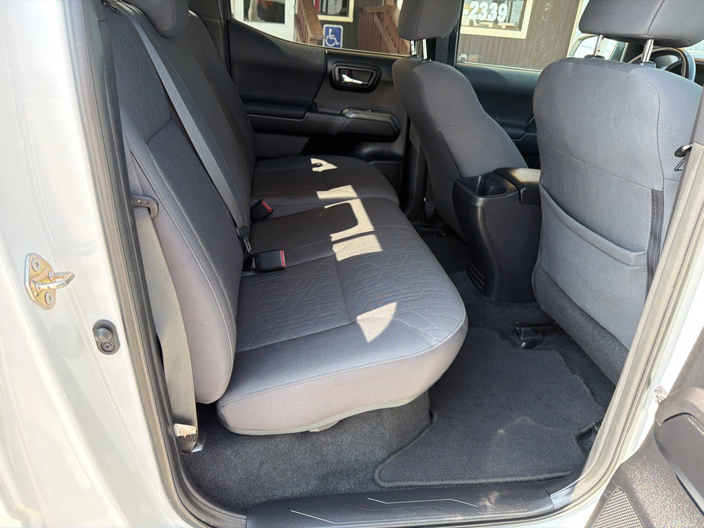 2019 Toyota Tacoma Image 13