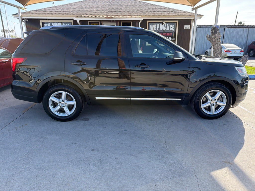 2019 Ford Explorer Image 8