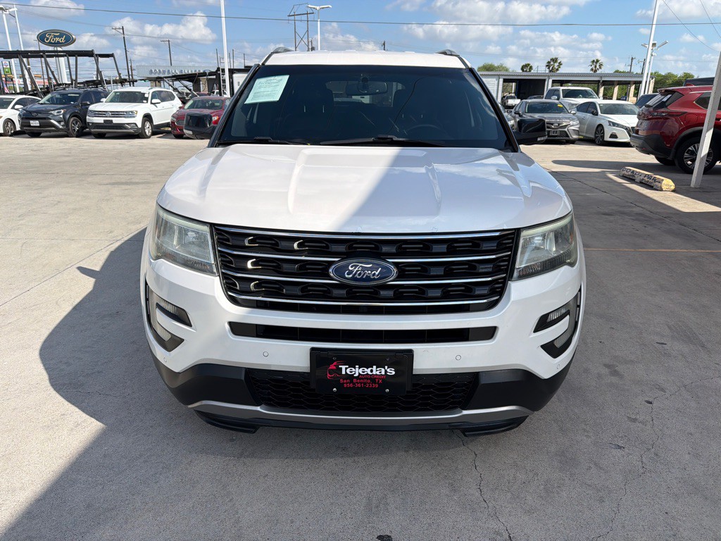 2017 Ford Explorer Image 2