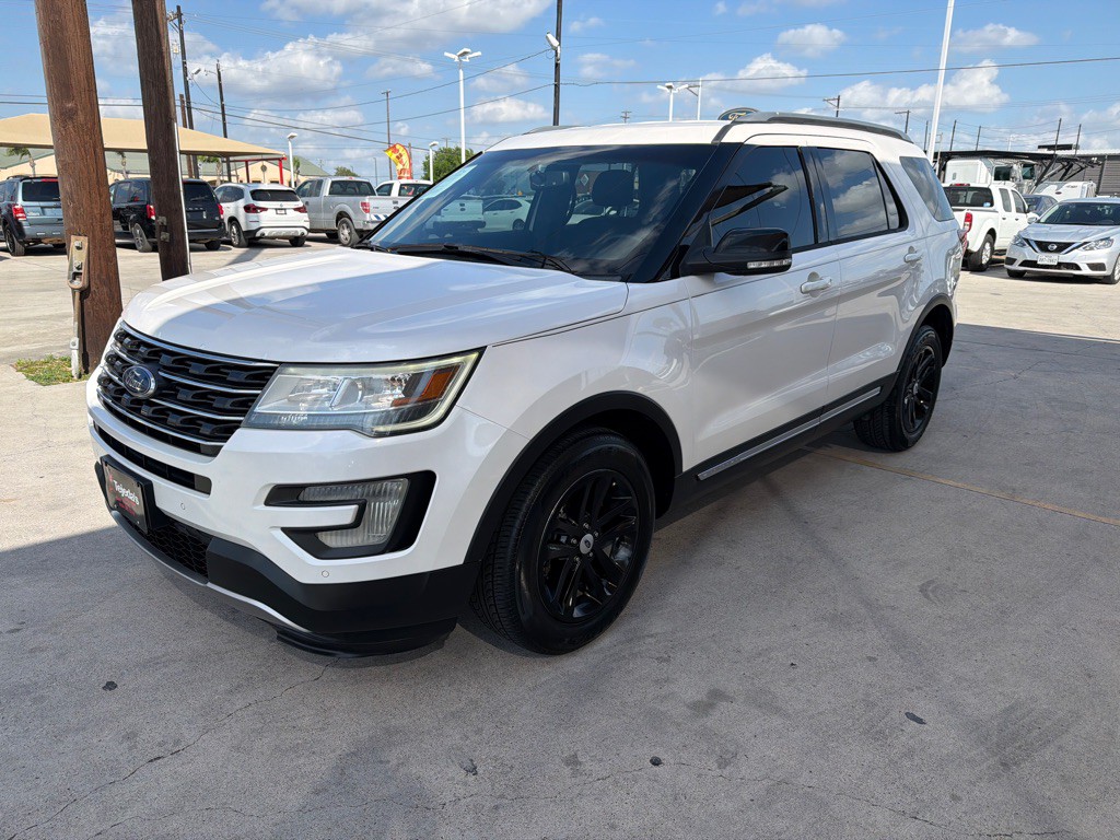 2017 Ford Explorer Image 3