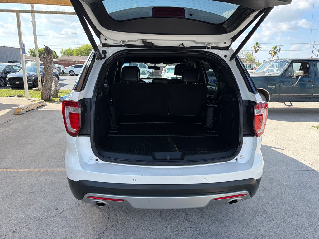 2017 Ford Explorer Image 7
