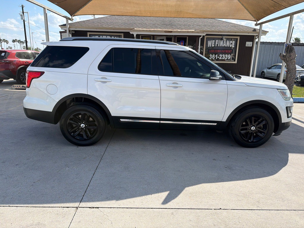 2017 Ford Explorer Image 9