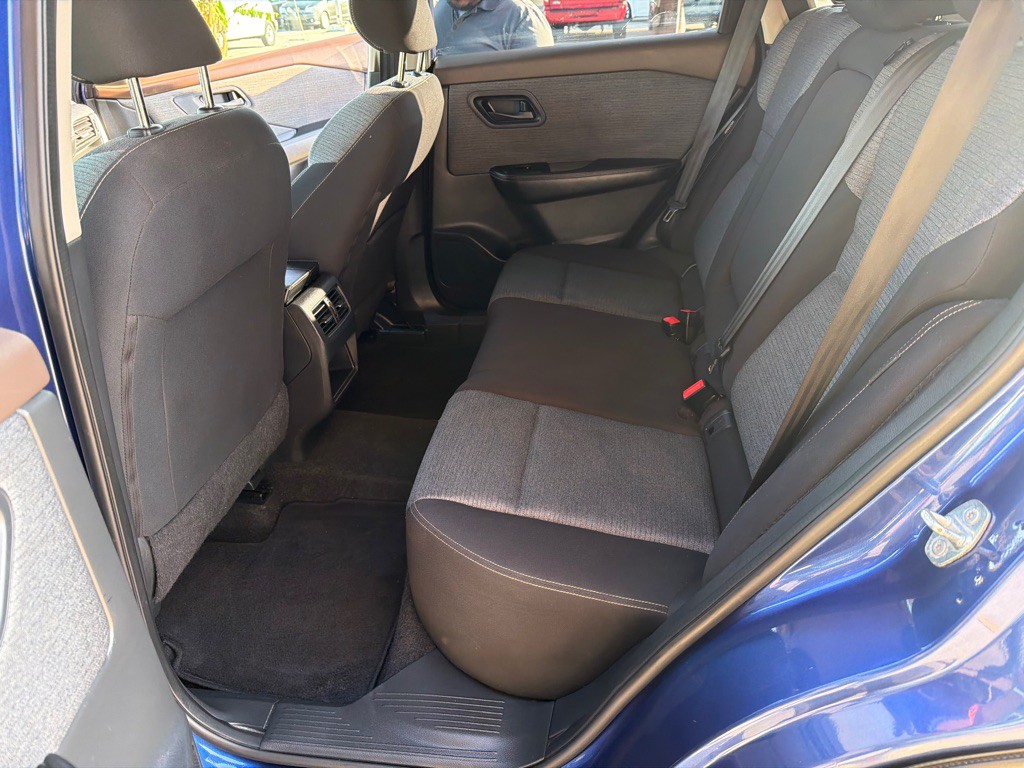 2021 Nissan Rogue Image 12