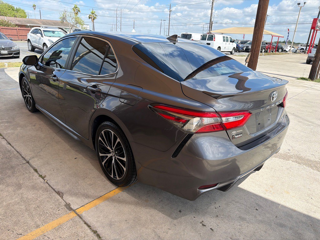 2019 Toyota Camry Image 5