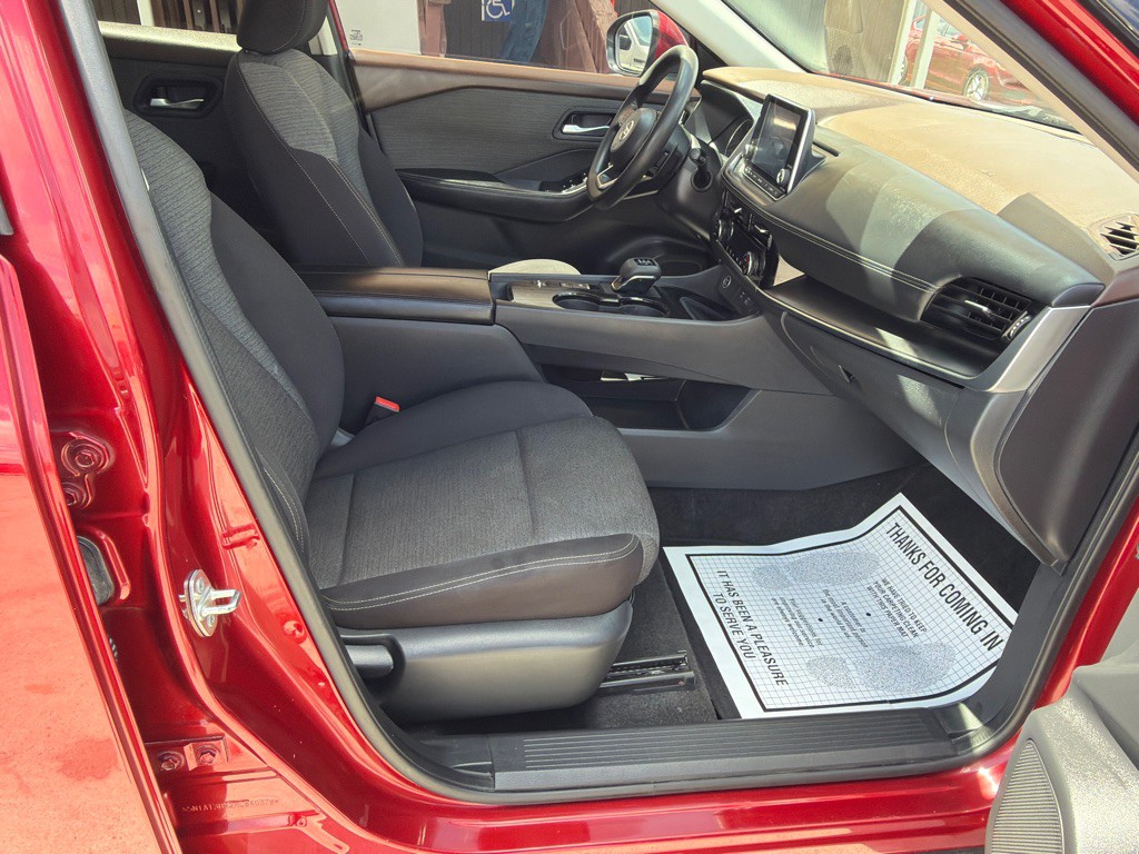 2021 Nissan Rogue Image 15