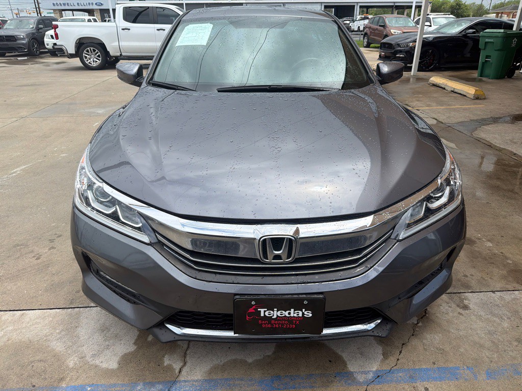 2017 Honda Accord Image 2