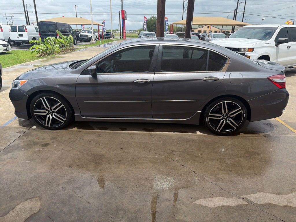 2017 Honda Accord Image 4