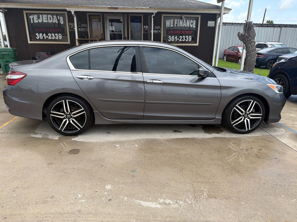 2017 Honda Accord Image 8