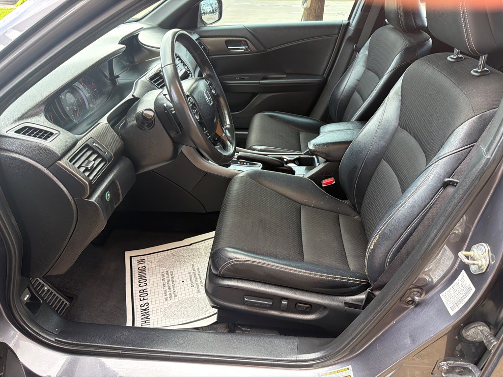 2017 Honda Accord Image 11