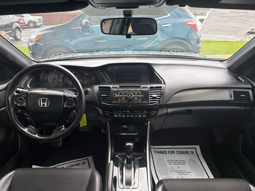 2017 Honda Accord Image 14