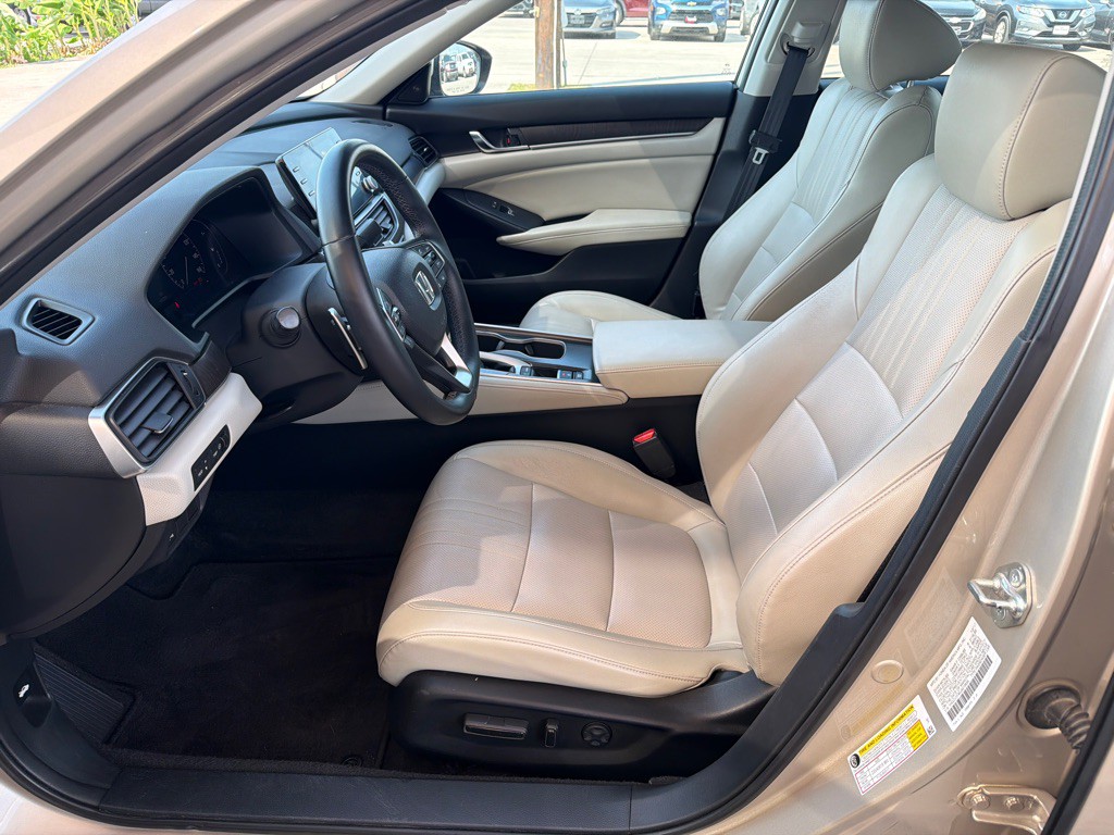 2018 Honda Accord Image 11