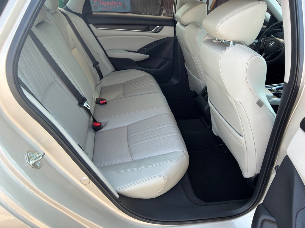 2018 Honda Accord Image 13