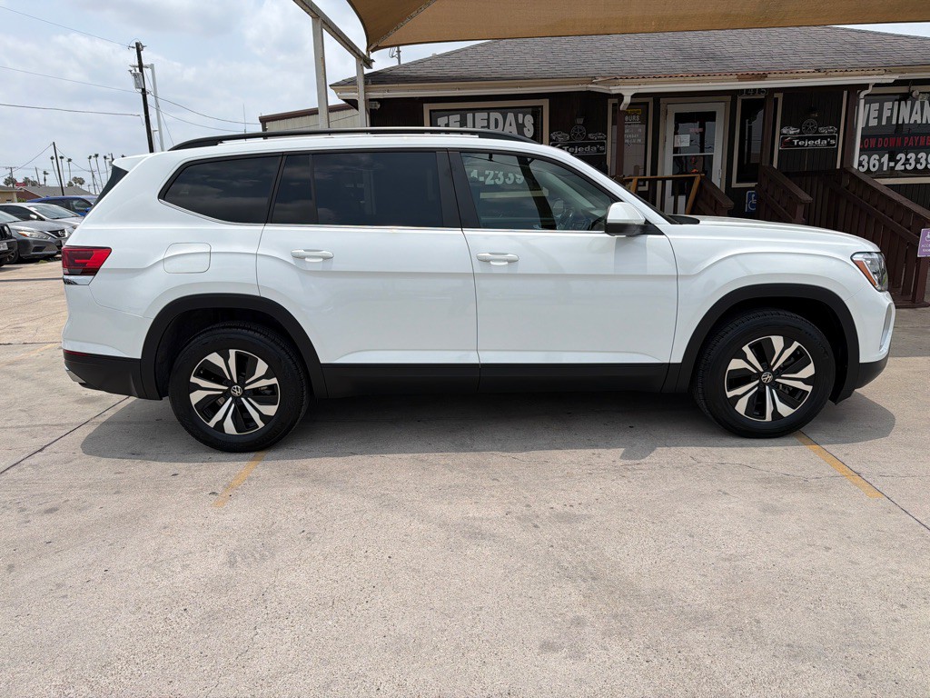 2024 Volkswagen Atlas Image 9