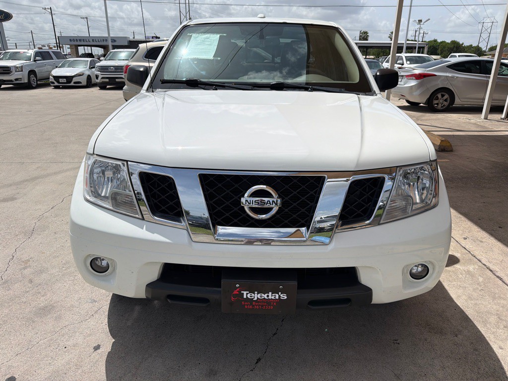 2017 Nissan Frontier Image 2