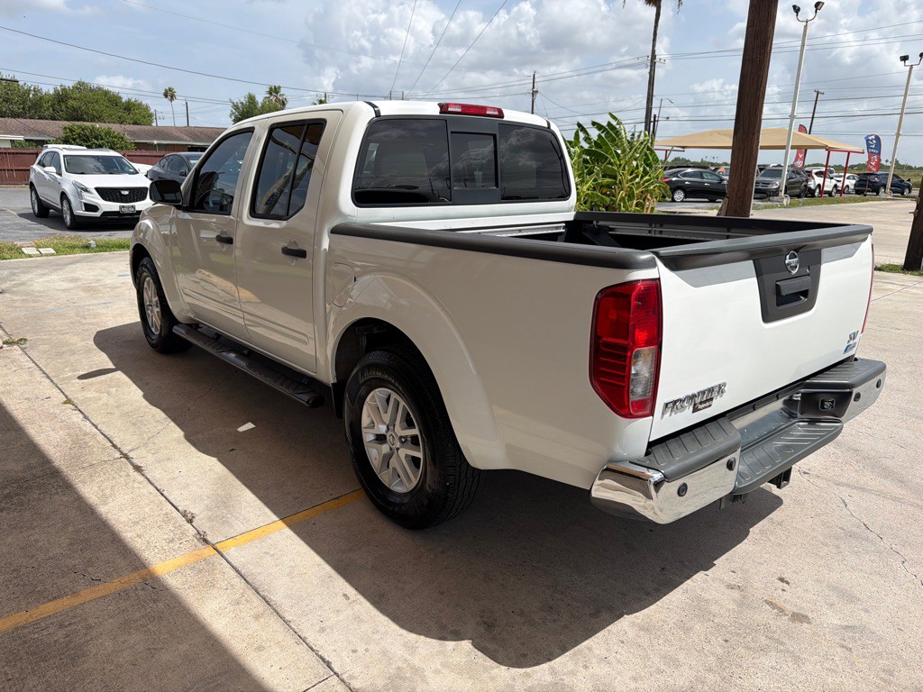 2017 Nissan Frontier Image 5