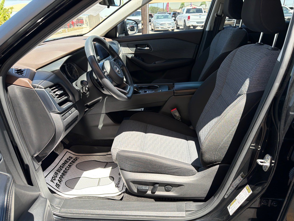 2023 Nissan Rogue Image 12
