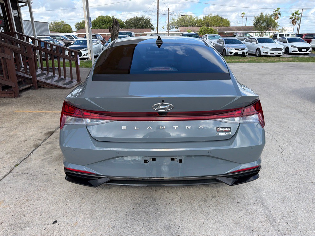 2022 Hyundai Elantra Image 6