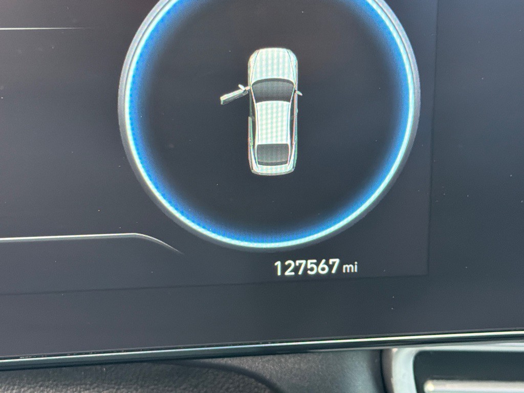 2022 Hyundai Elantra Image 10
