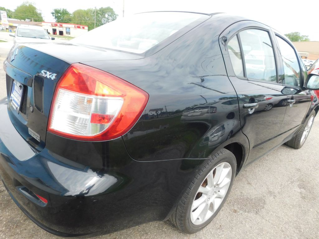 2011 Suzuki SX4 Image 7