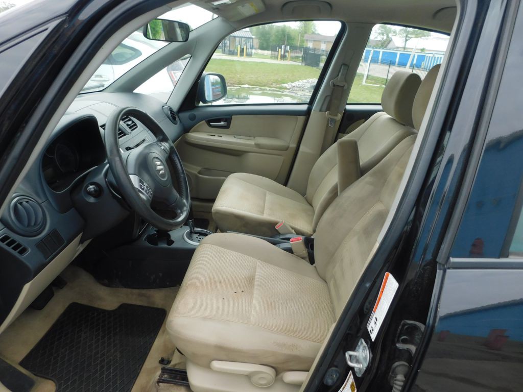 2011 Suzuki SX4 Image 10