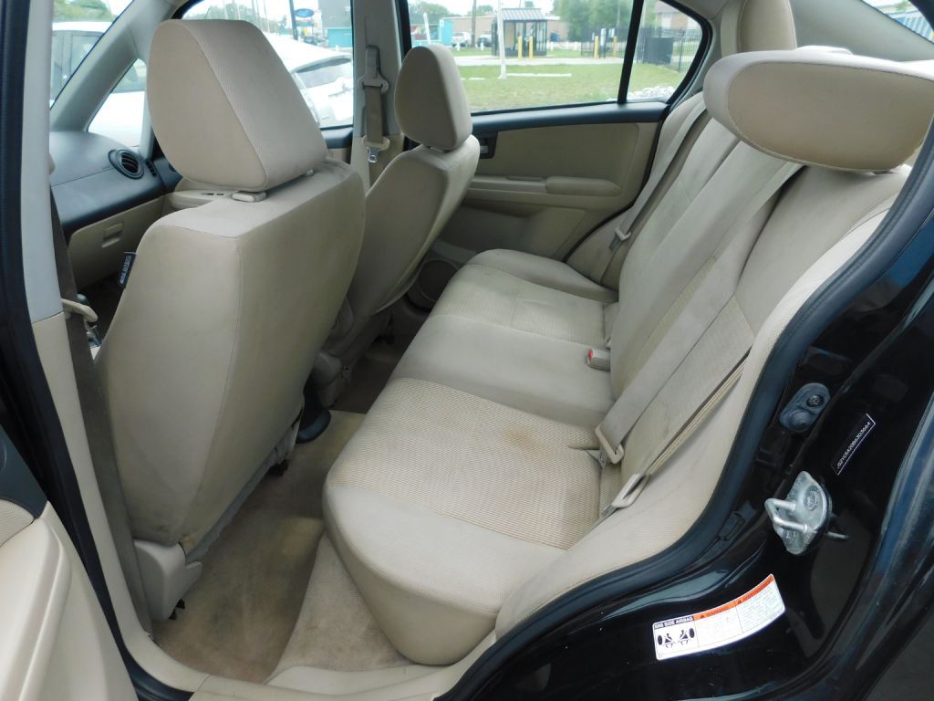 2011 Suzuki SX4 Image 11